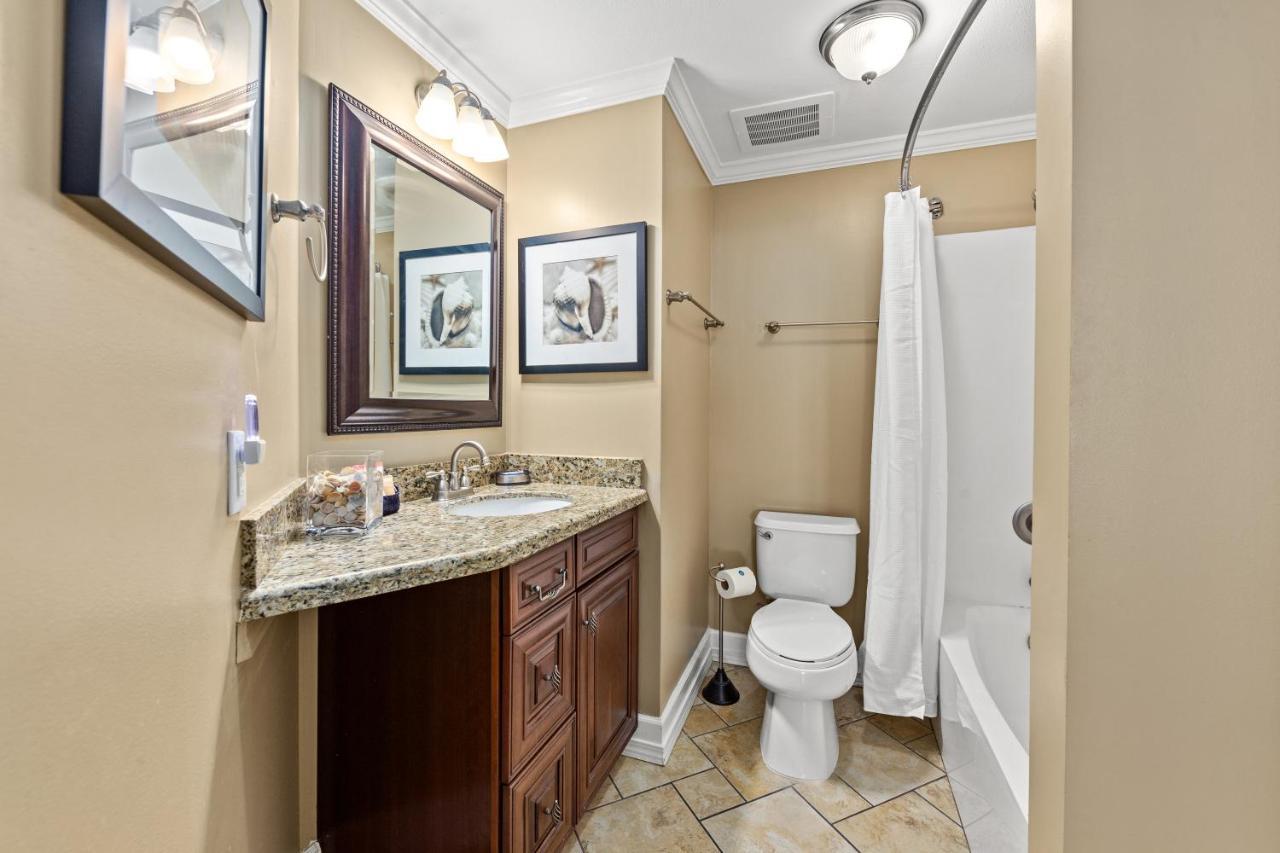 Gulf Front Master Bedroom! 2 Pools & Hot Tubs! Sleeps 8! Panama City Beach Exterior foto