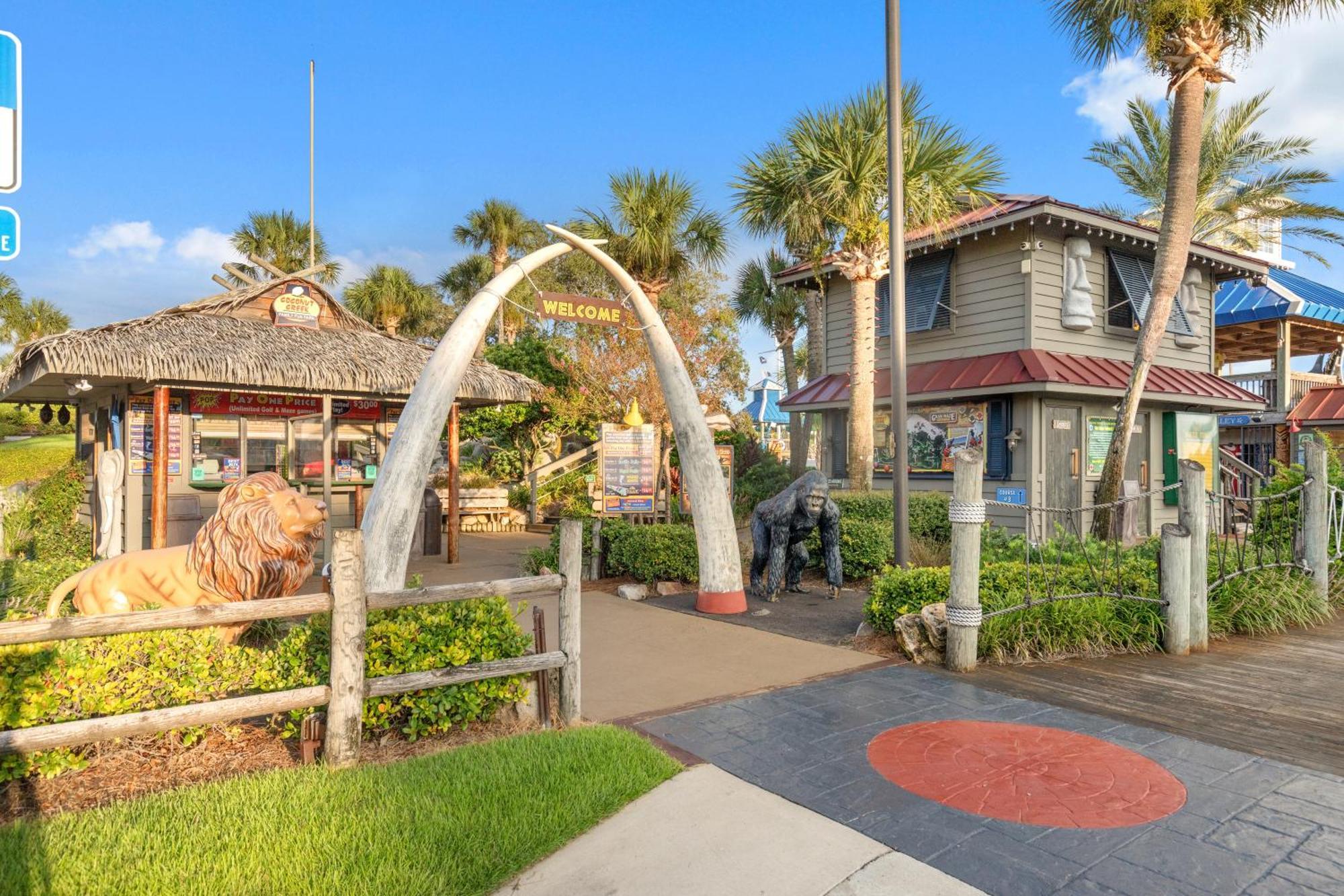 Gulf Front Master Bedroom! 2 Pools & Hot Tubs! Sleeps 8! Panama City Beach Exterior foto